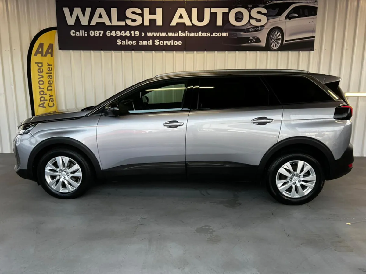 Peugeot 5008 ALLURE PREMIUM BHDI - Image 2