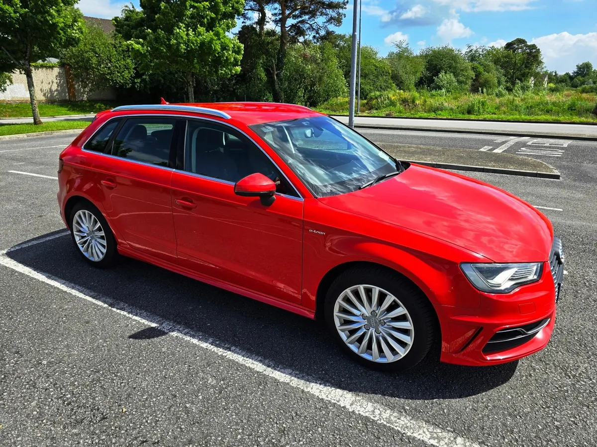 Audi A3 etron 2015 MINT condition HUGE Specs! - Image 1