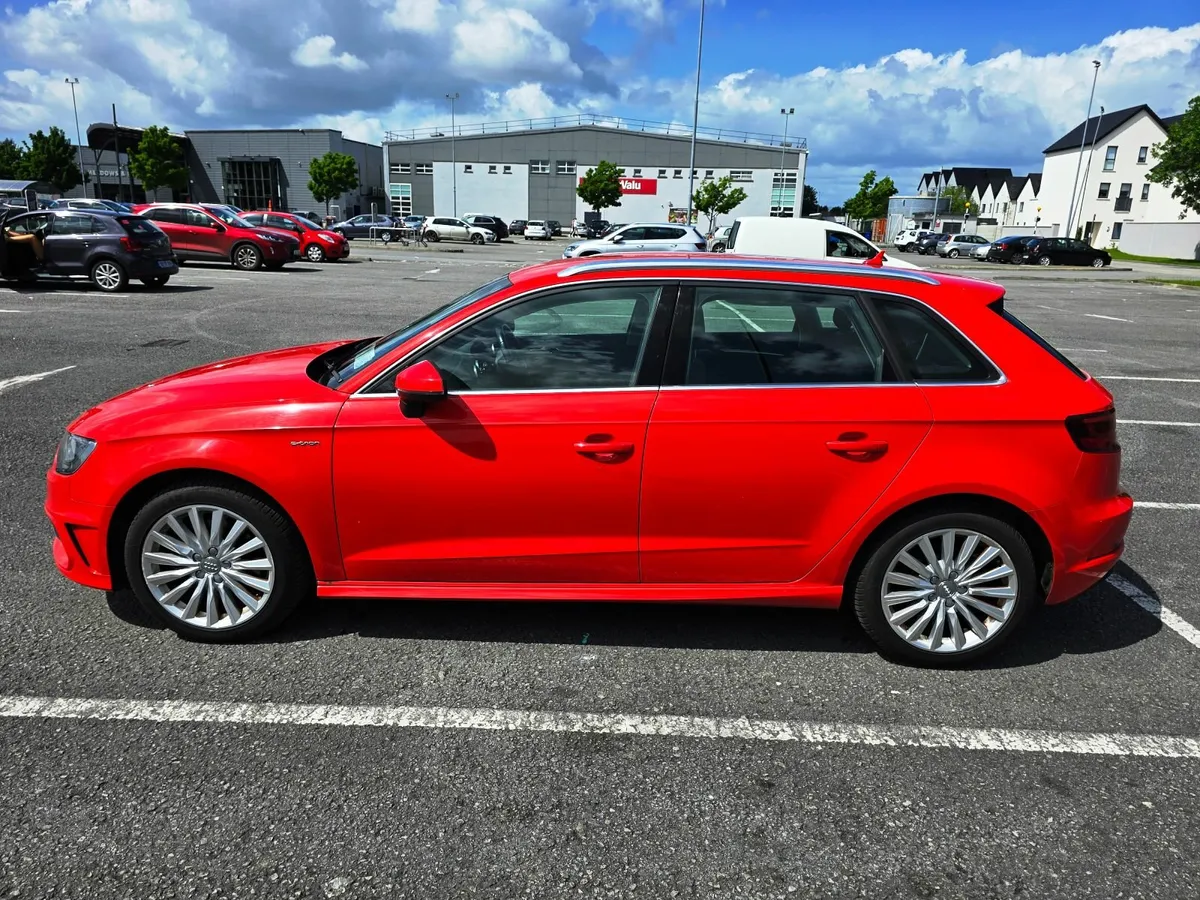Audi A3 etron 2015 MINT condition HUGE Specs! - Image 3