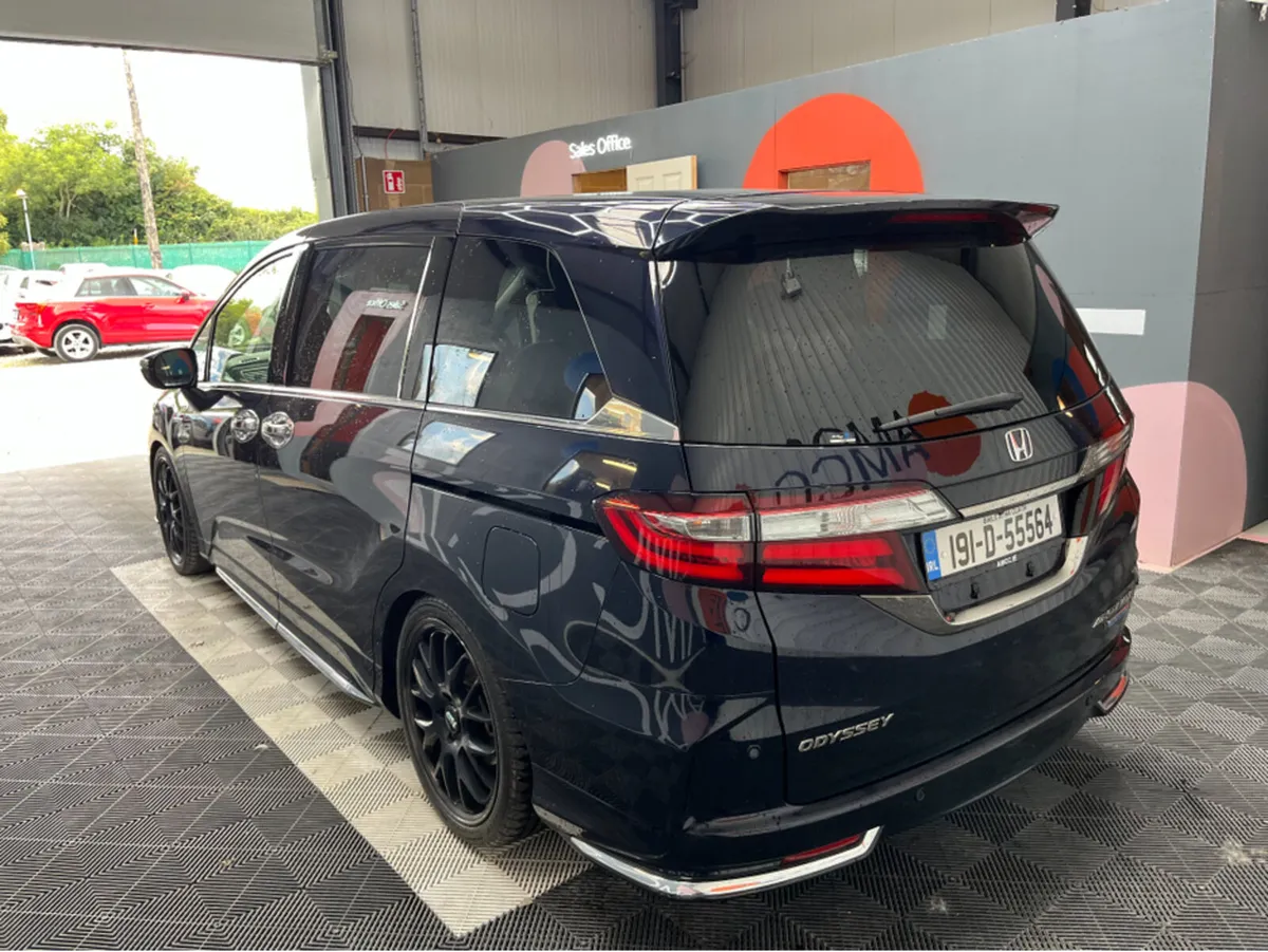 Honda Odyssey 2.0 HYBRID / 101k KMs / REVERSE CAME - Image 4
