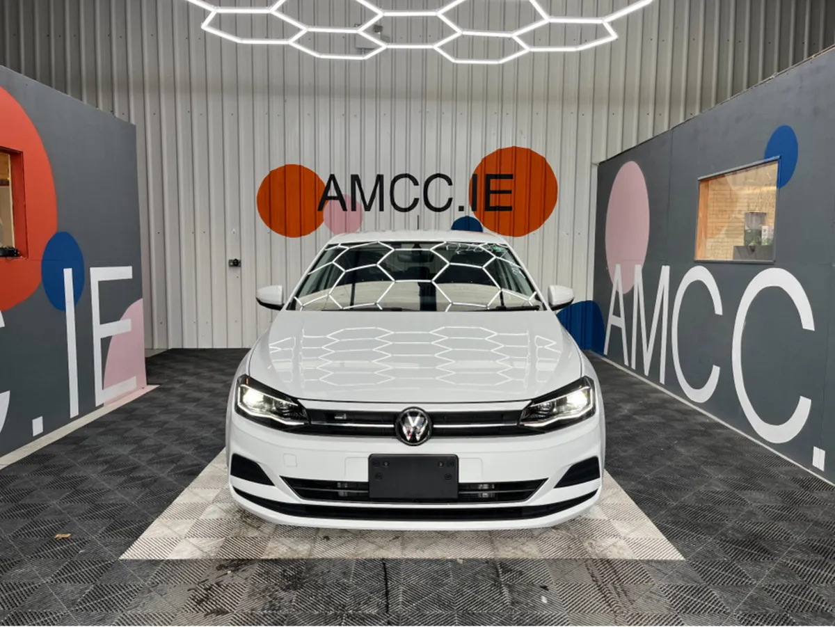 Volkswagen Polo 1.0 TSI COMFORT LINE / 7k KMs / RE - Image 2