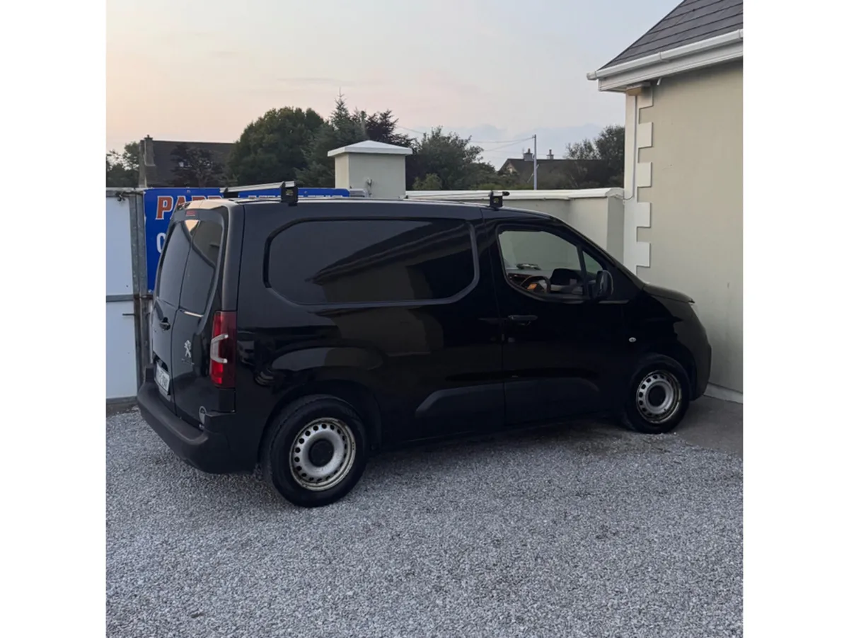 Peugeot Partner ACTIVE 1.5 BLUE HDI 75 6.2 3DR - Image 4