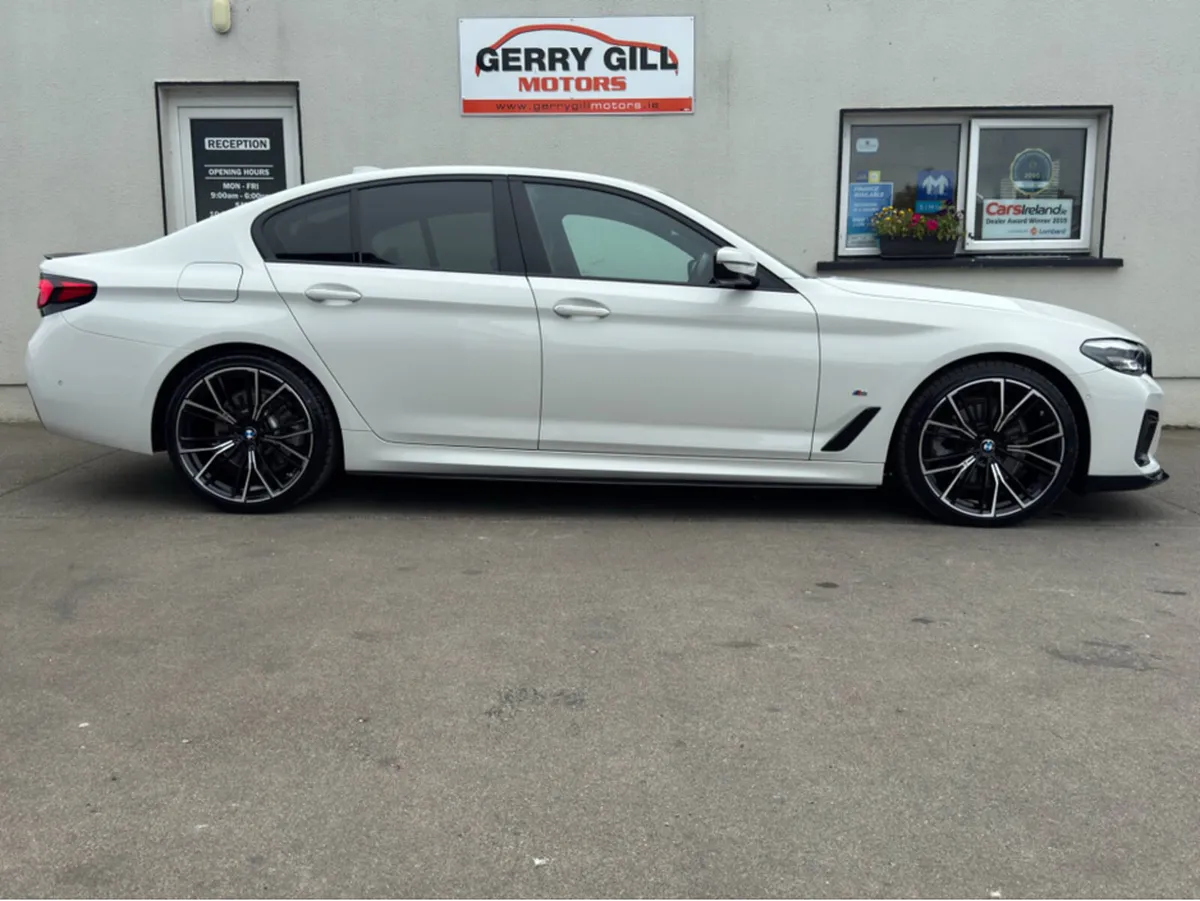 BMW 5-Series M SPORT MHEV AUTO 520D * KITTED * - Image 4