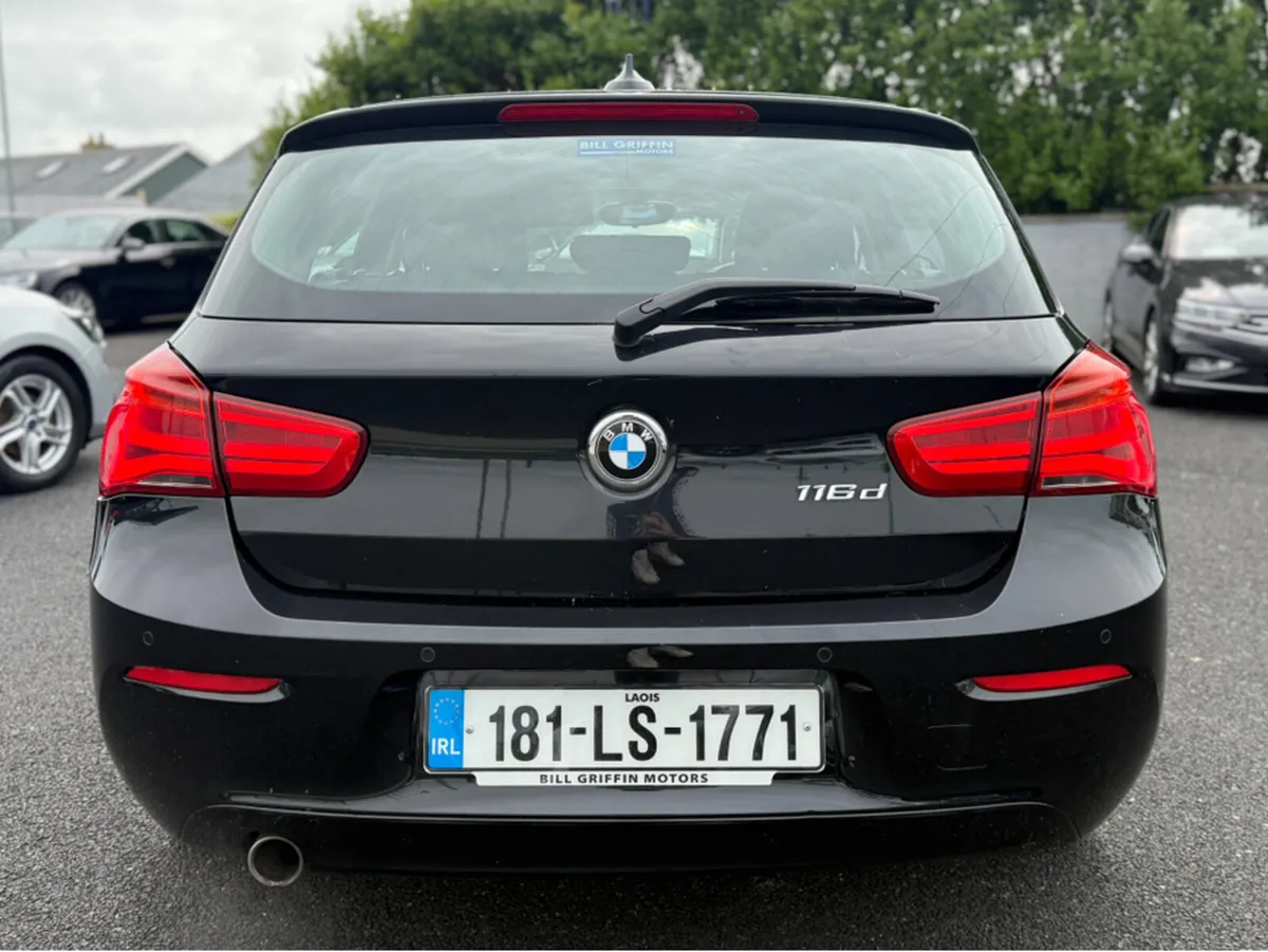 BMW 1-Series D SE BUSINESS 5DR - Image 4