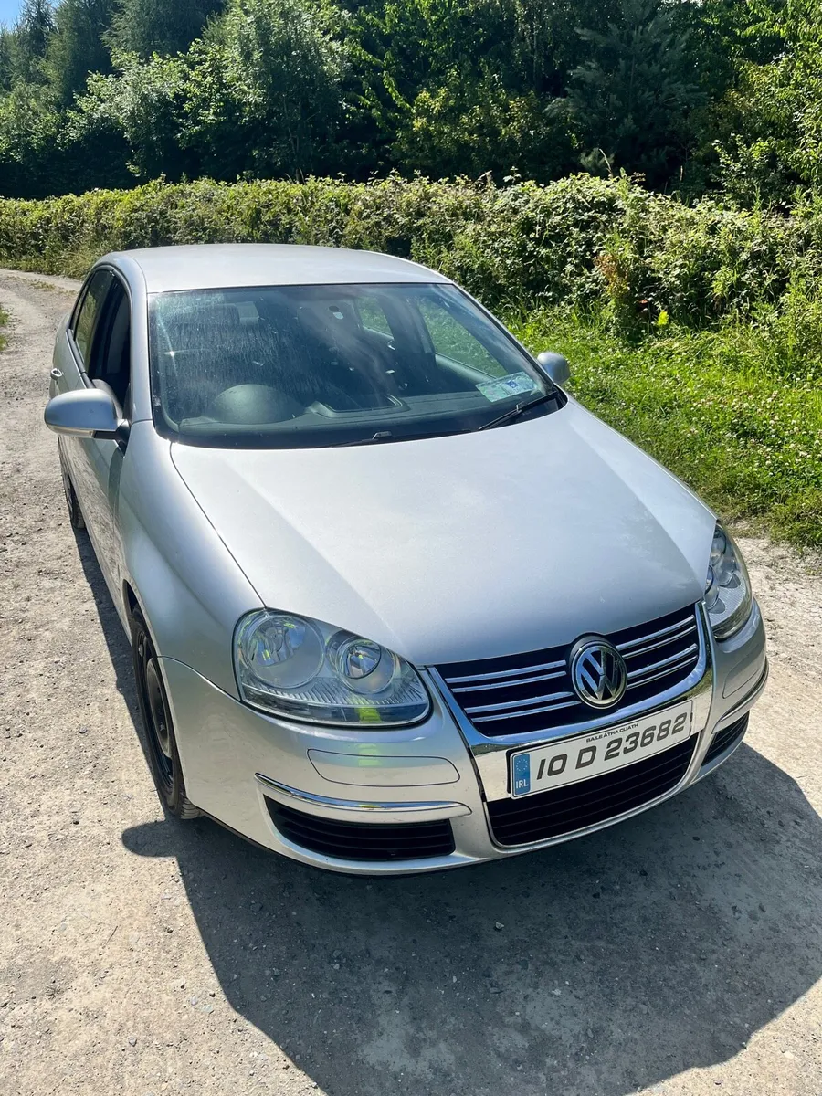 2010 Volkswagen jetta - Image 1