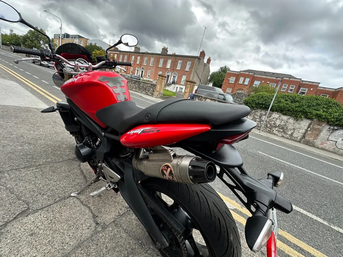 Triumph 675 - Image 3