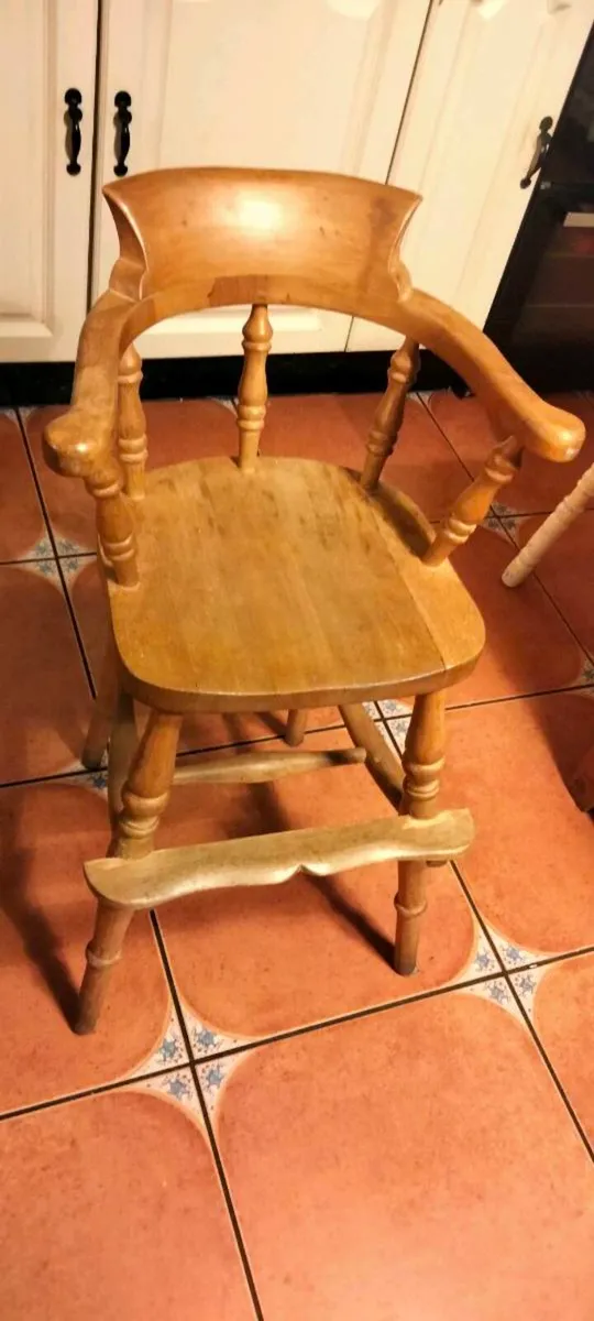 Antique child high stool - Image 1
