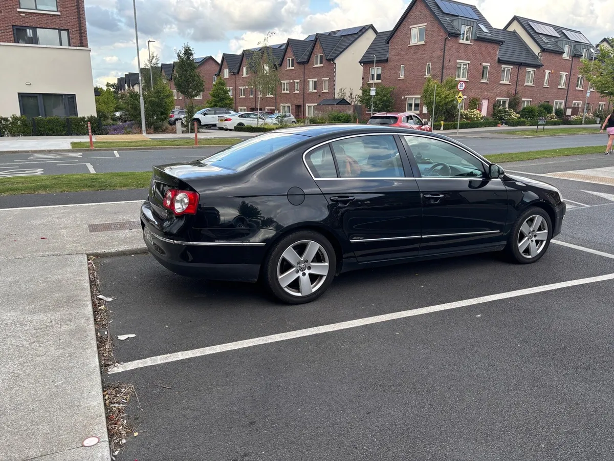 2010 Volkswagen Passat 1.6 Diesel - Image 1