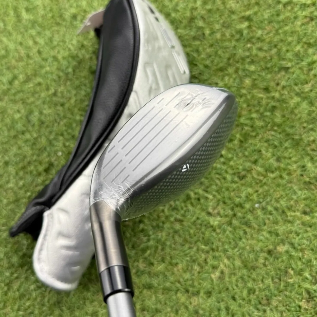 NEW TAYLORMADE Qi35 MAX HYBRID / #3 20° / REGULAR - Image 3