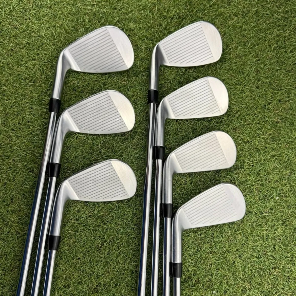 TITLEIST T200 2023 IRONS / 5-PW-AW / STIFF - Image 3