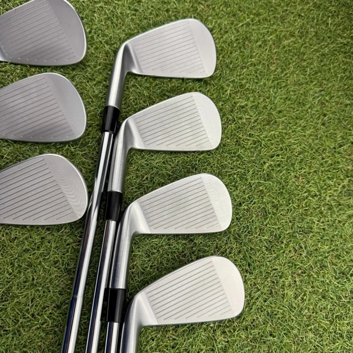 TAYLORMADE P.7CB IRONS / 4-PW / STIFF - Image 4