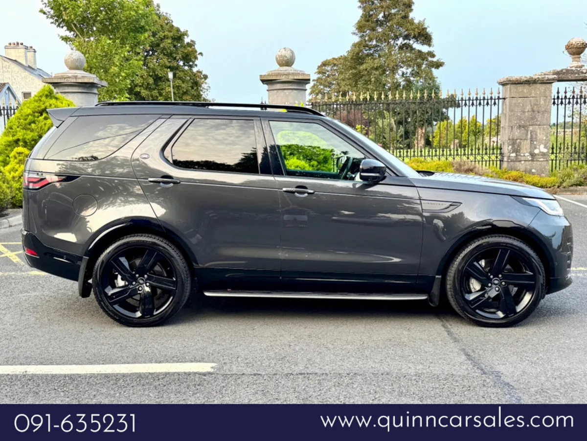 Land Rover Discovery D300 HSE R-DYNAMIC==2 SEAT CO - Image 2
