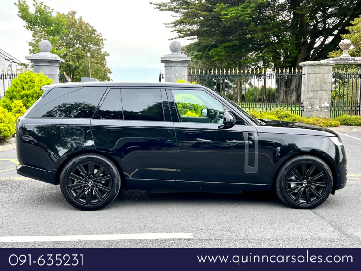 Land Rover Range Rover P440e SE AUTO - Image 2
