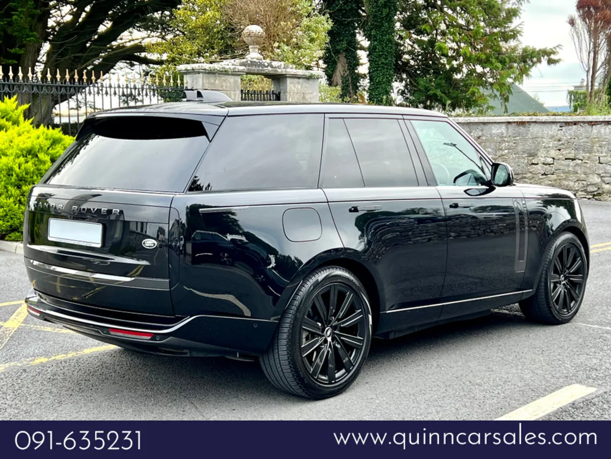 Land Rover Range Rover P440e SE AUTO - Image 3