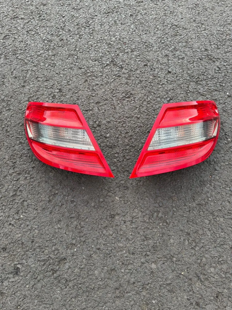 Mercedes c class 2007-2014 - Image 1