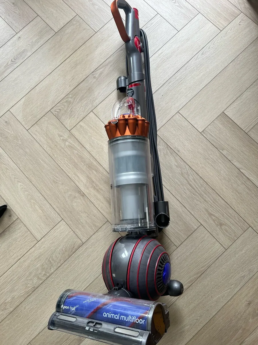 Dyson Vaccum cleaner - Image 4