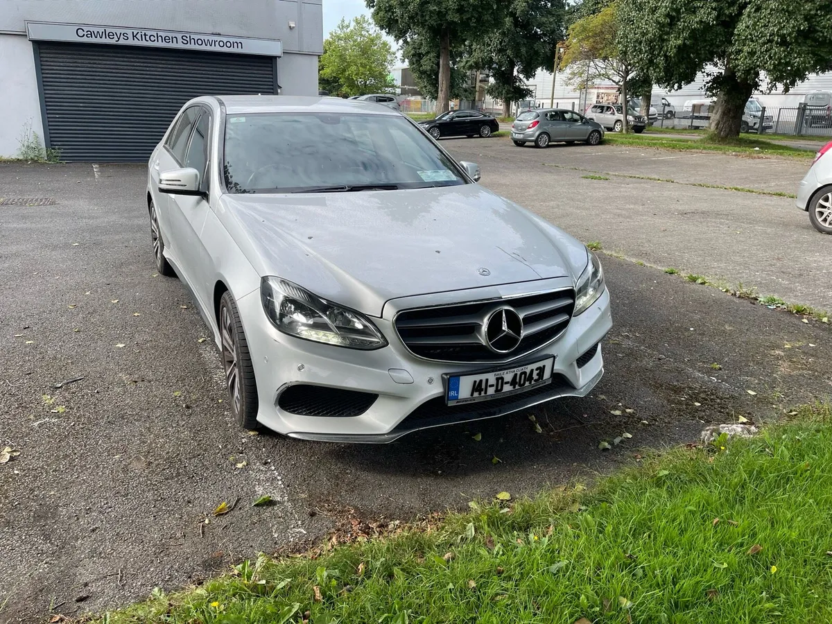 Mercedes-Benz E 300 hybrid - Image 1