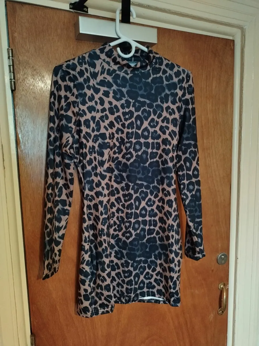 Sexy leopard dress for crossdresser - Image 3