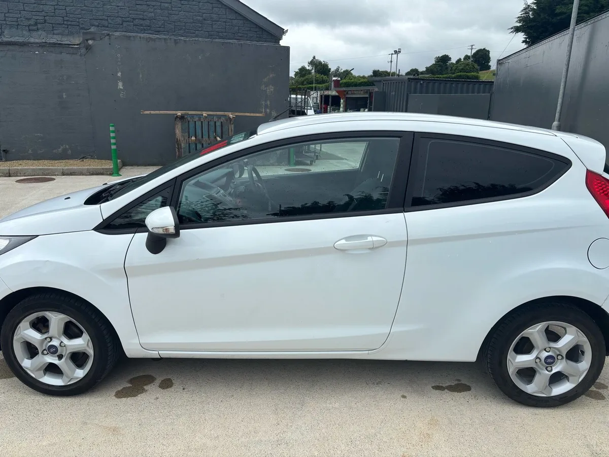 Ford Fiesta - Image 3