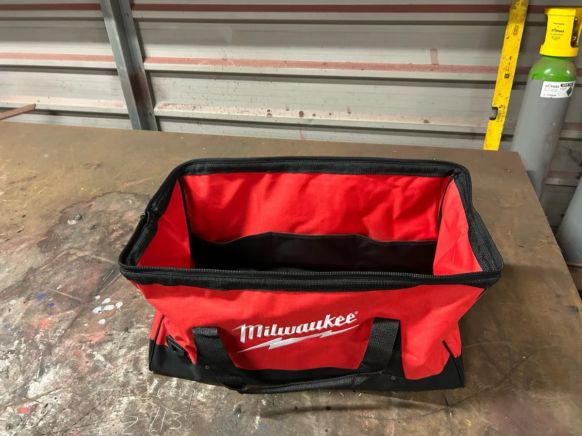 Milwaukee contractors bag - Image 2
