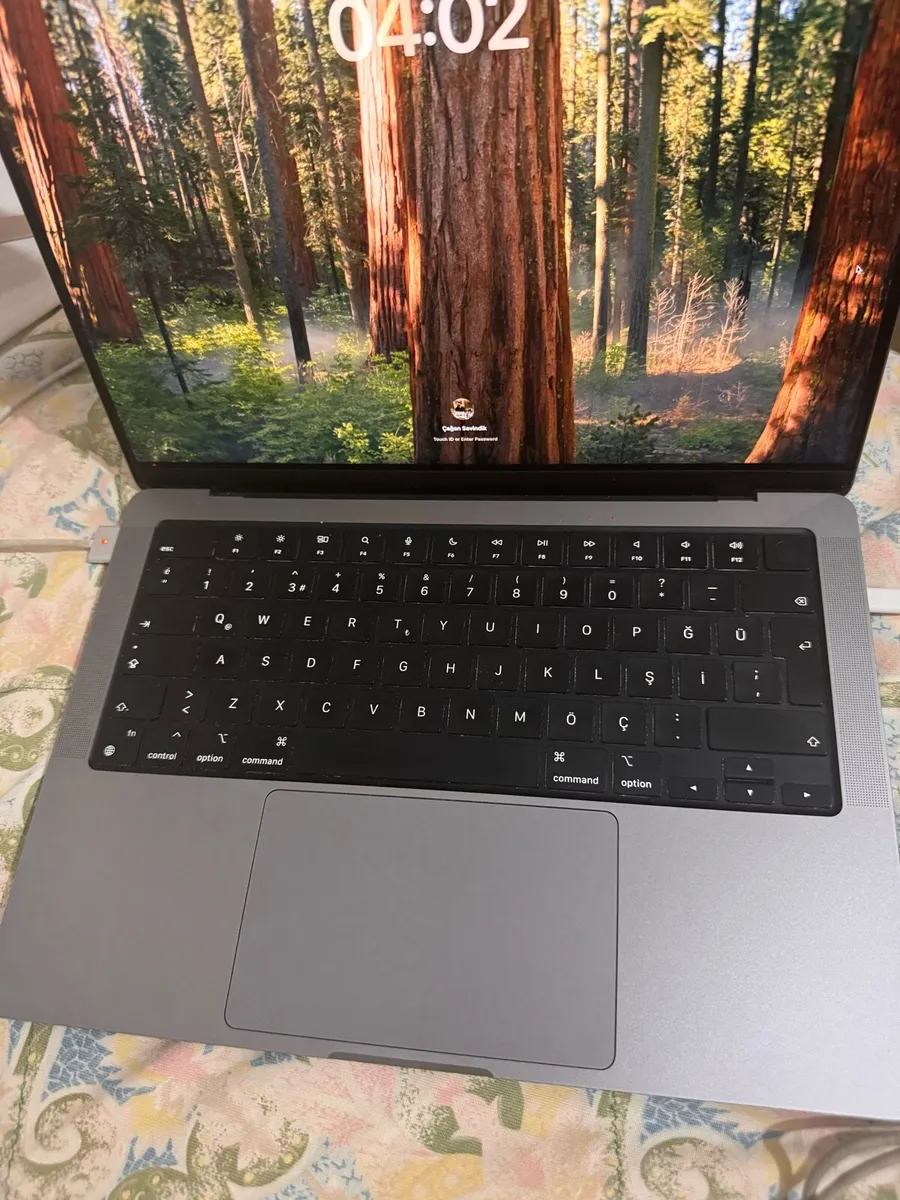 Macbook Pro M1 Pro 16 Gb Ram 512SSD - Image 2