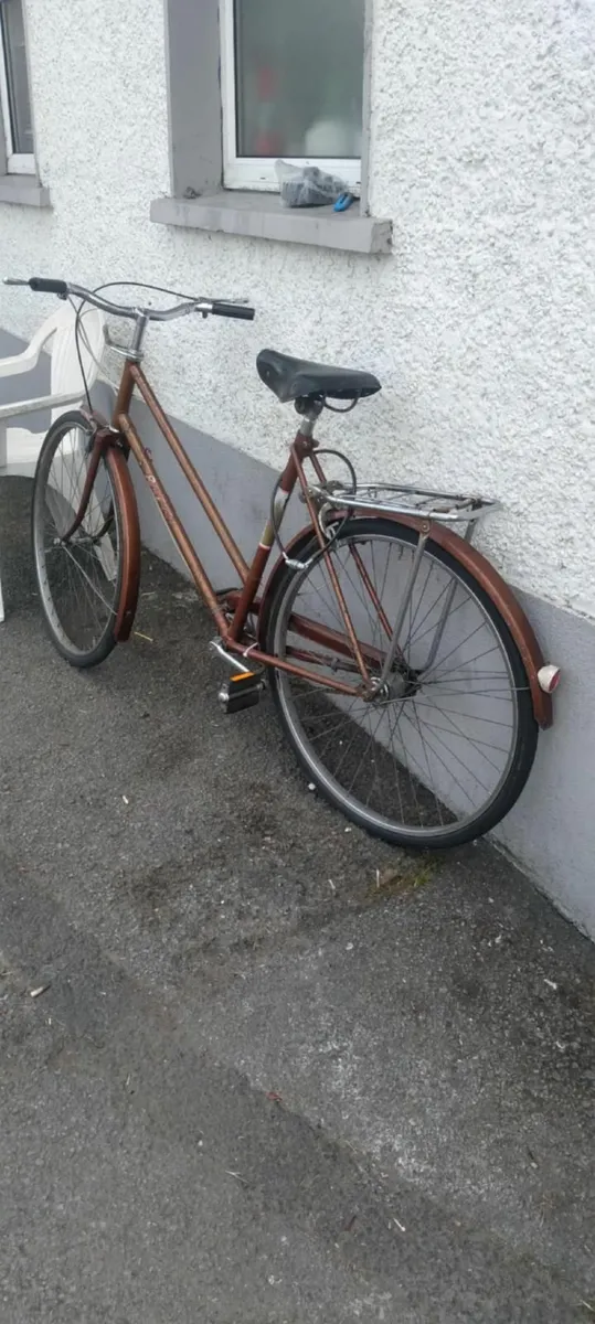 Ladies bike 27ins price too sell 70e - Image 2