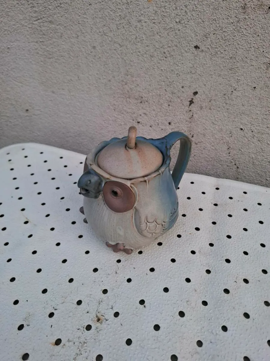 Owl pottery possible to post - Image 1