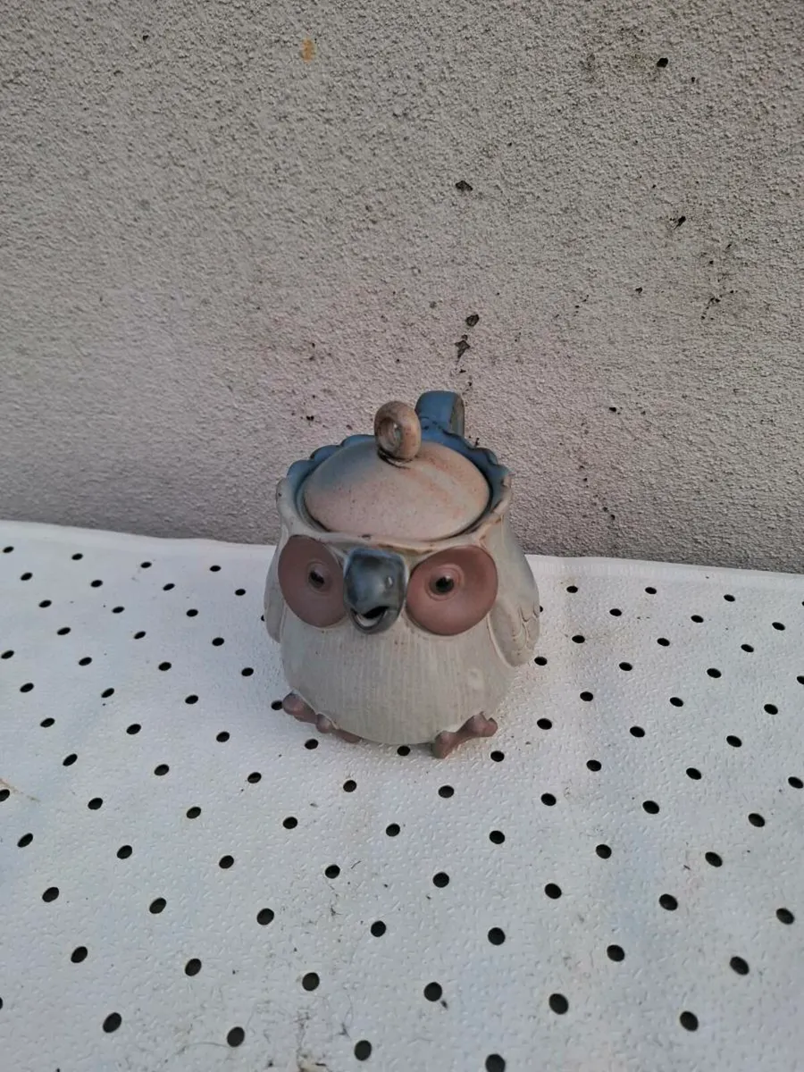 Owl pottery possible to post - Image 2