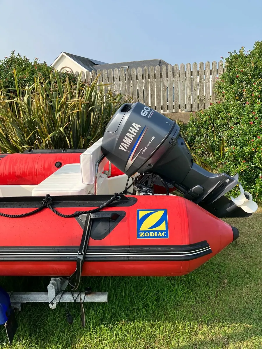 Zodiac 4.7m Pro 9 Man Rib - Image 4