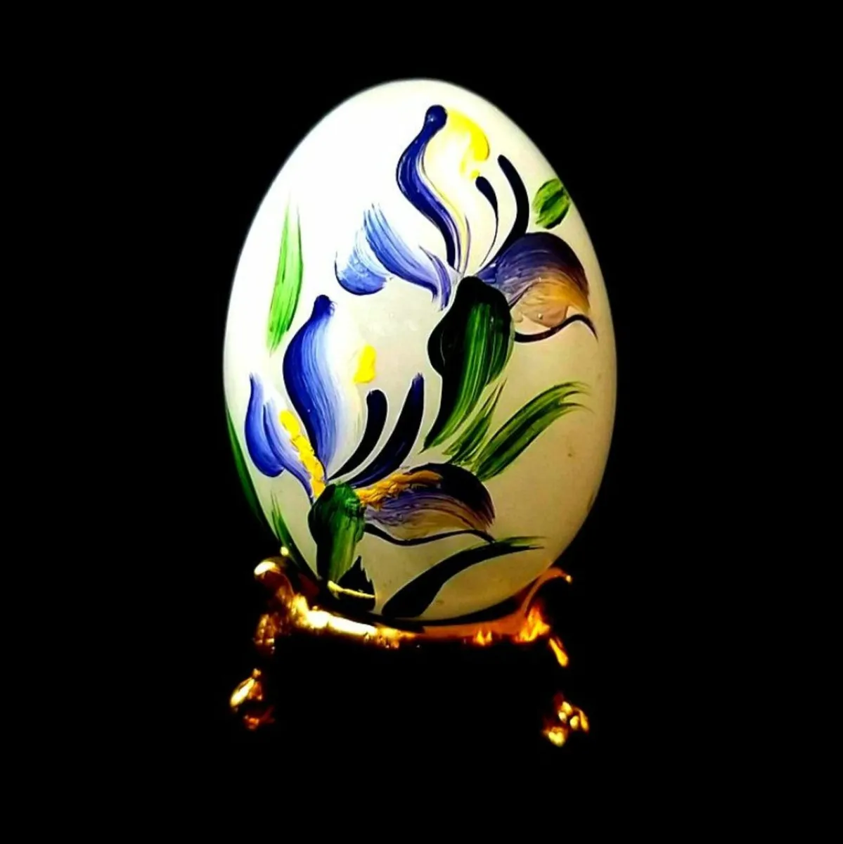 Vintage Italian Alabaster White Stone Egg & Stand - Image 1