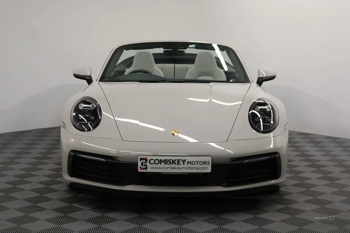 Porsche 911 T 992 Carrera - Image 4