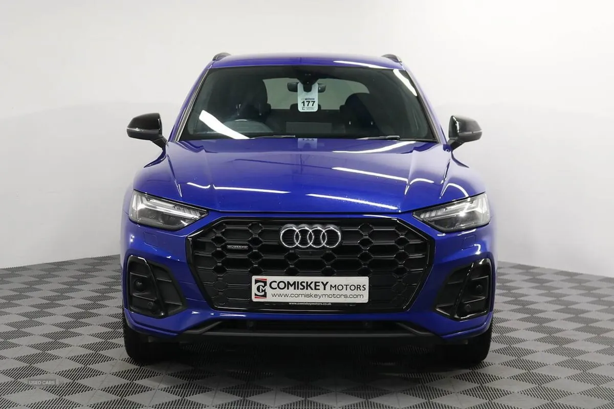 Audi Q5 Tfsi Edition 1 - Image 2