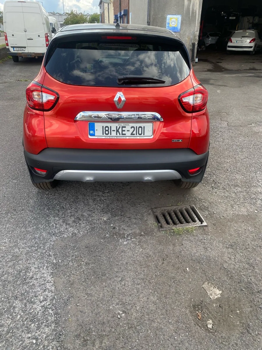Car - Image 2