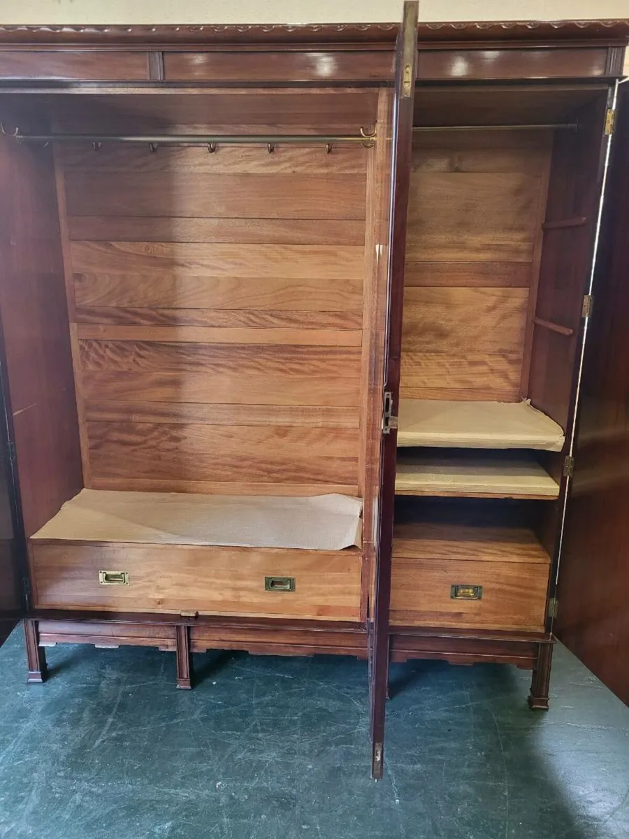 Lovely large triple wardrobe - Image 3
