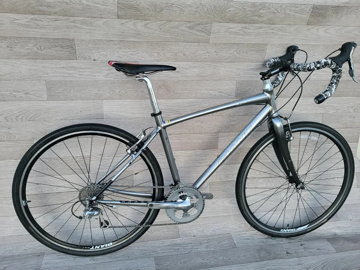Giant CRS, CROSS,  GRAVEL BIKE - Image 1