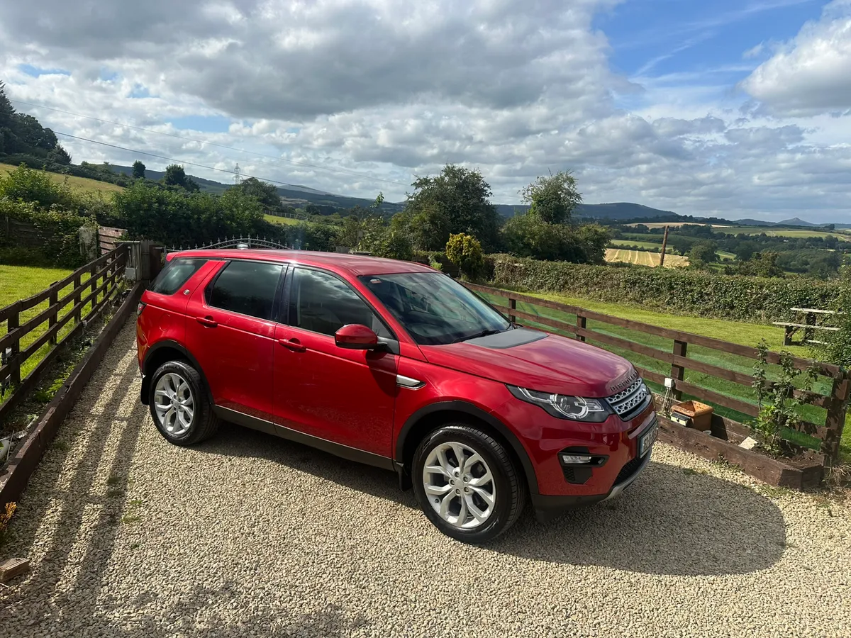 Land Rover Discovery Sport 2.0D Extremely Clean - Image 3