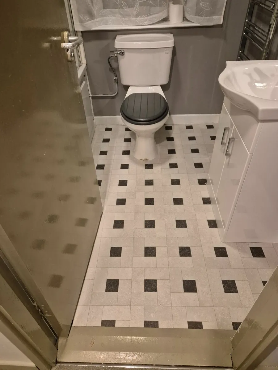 Carpet & Flooring Installer - Image 3