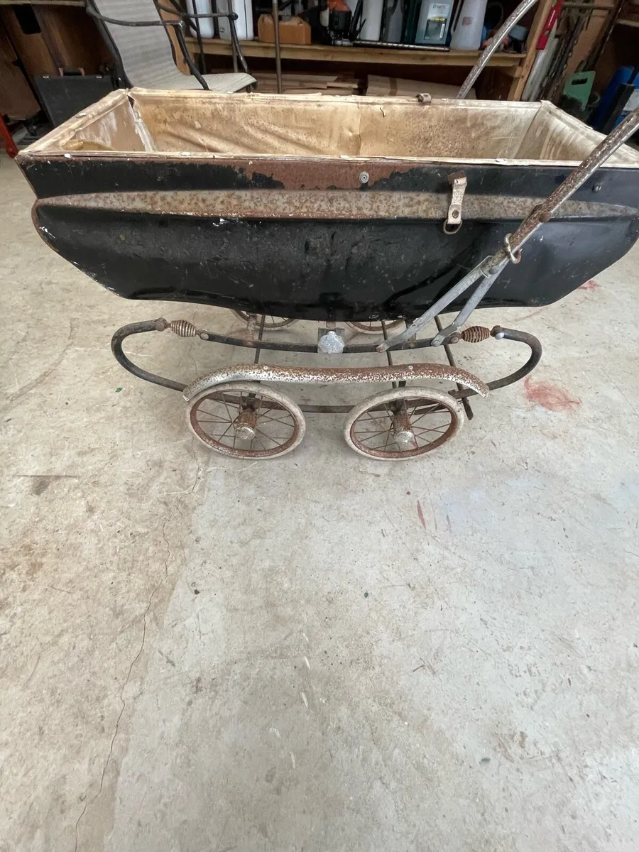 Pedigree pram - Image 1