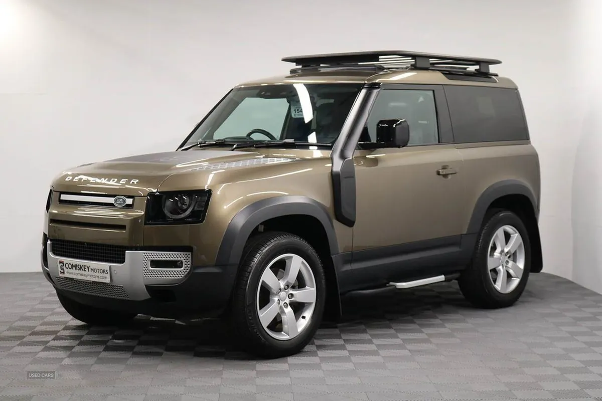 Land Rover Defender 90 D250 Mhev HSE - Image 4