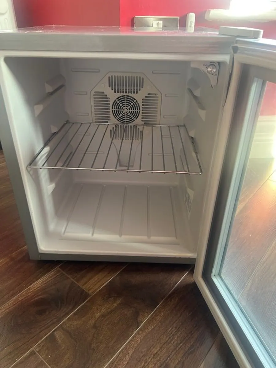 Refrigerator Drinks Cooler - Image 1