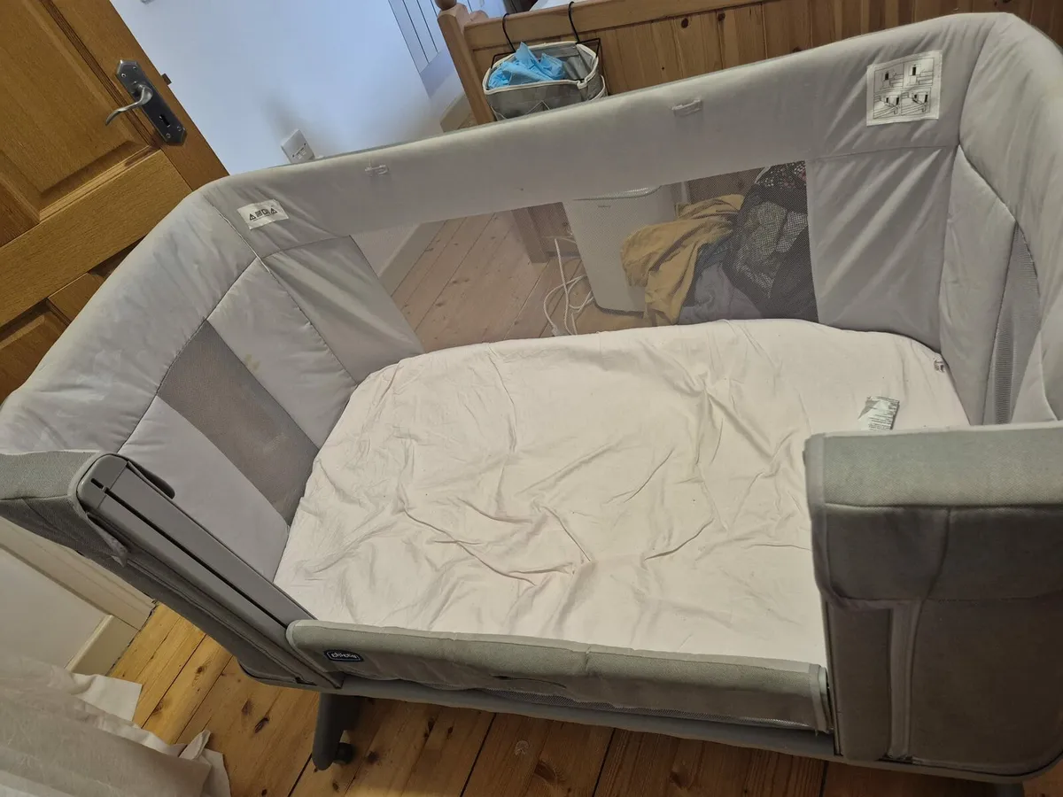 Chicco Next to me Baby Crib 3 in 1 - Image 3
