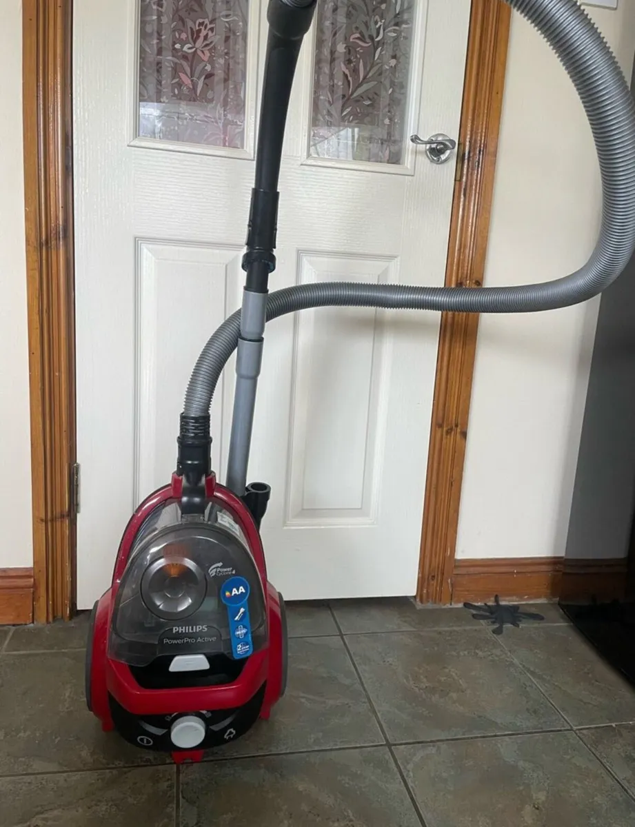 Philip  powerpro active hoovers - Image 3