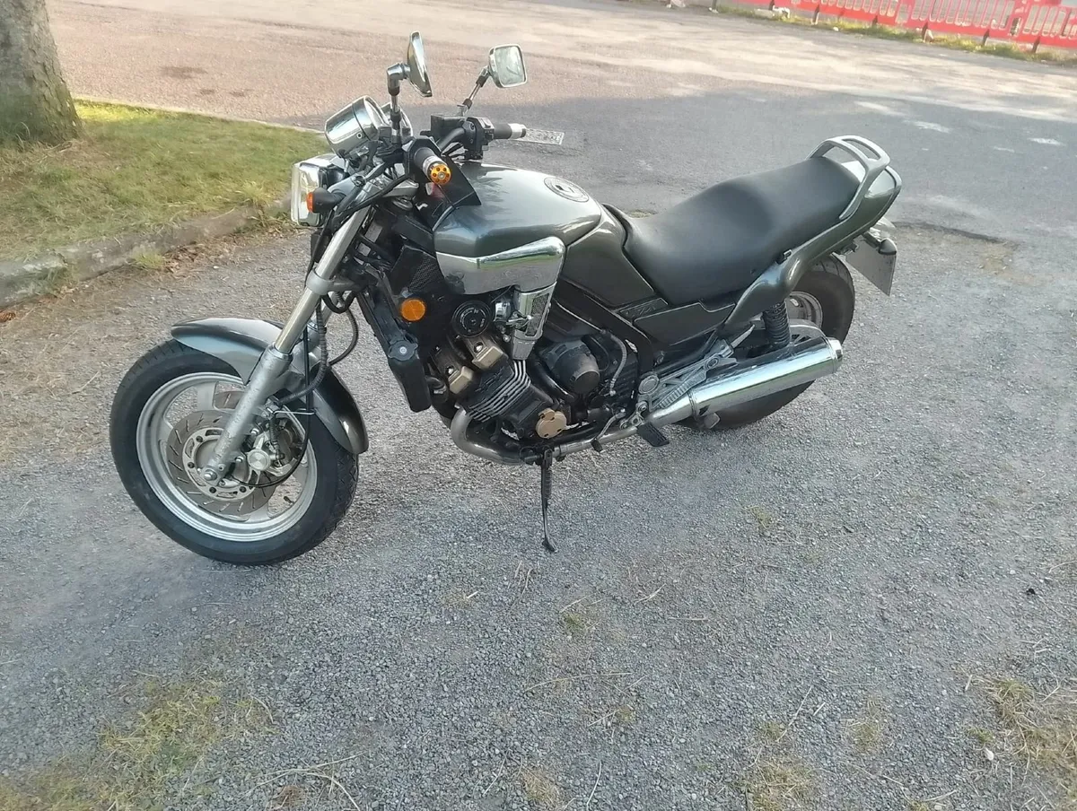 YAMAHA  FZX 750 1987 - Image 4