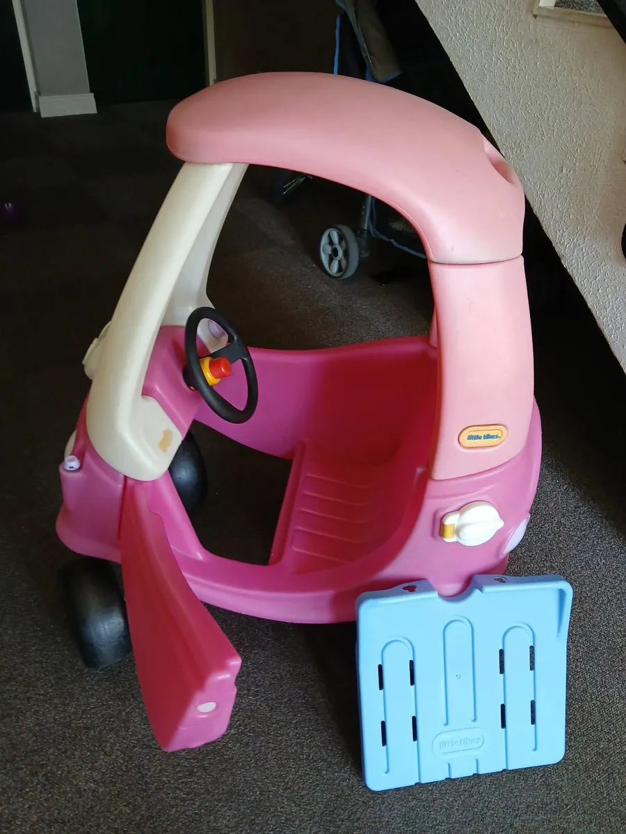 Little Tikes Cozy Coupé Rosy. Push-On Car - Image 3