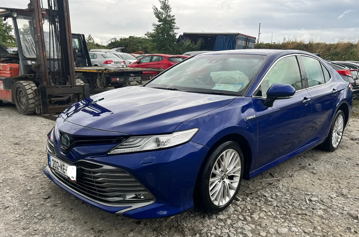2020 Toyota Camry Platinum 2.5 Hybrid - Image 1