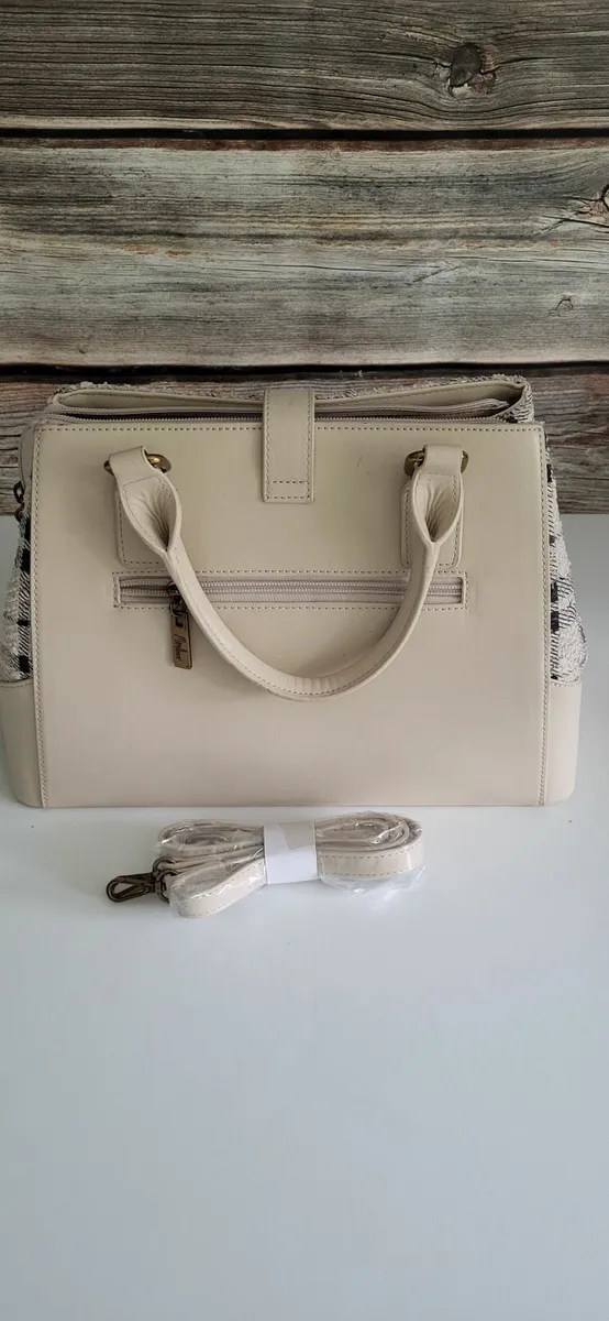 Brand new Menbur Handbag - Image 3