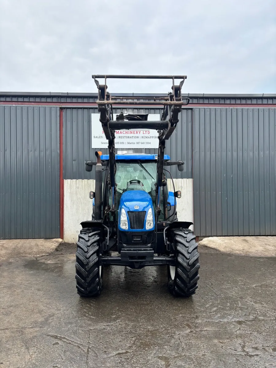 NEW HOLLAND TS100A - Image 2