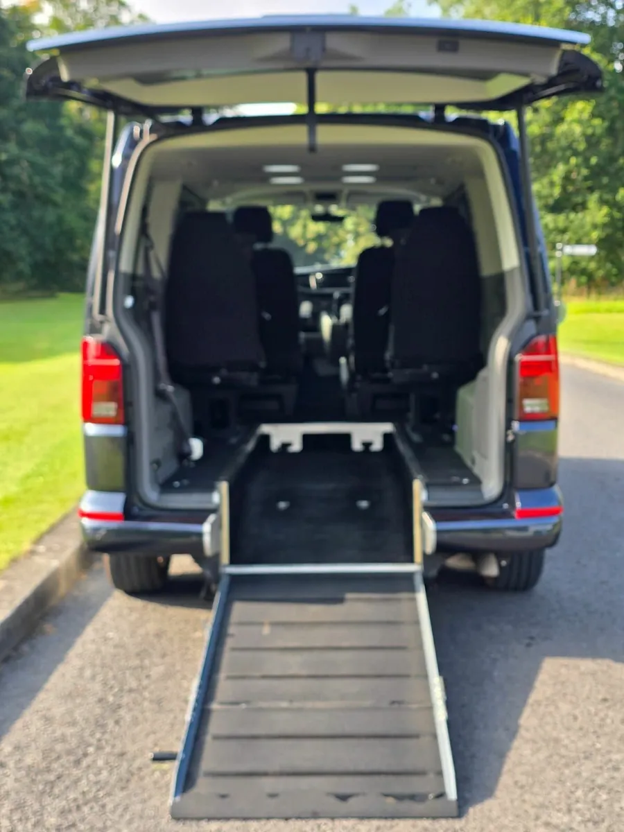 Volkswagen Transporter Shuttle 2022 - Image 3