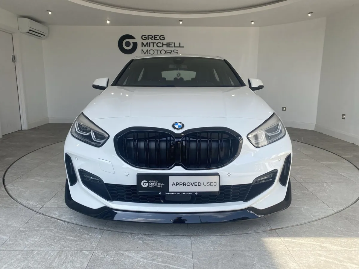 BMW 1-Series 2021 - Image 2