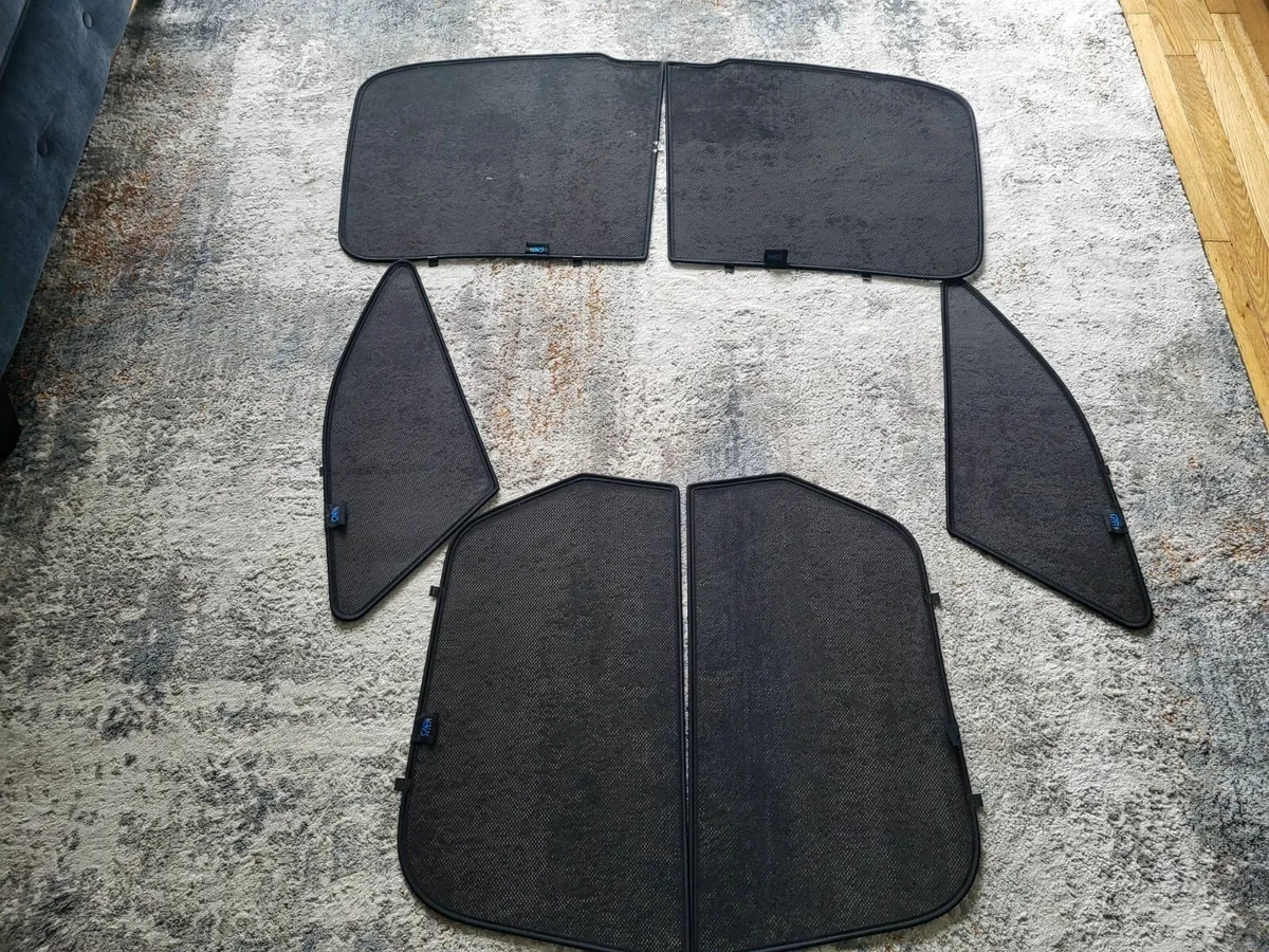 Audi A6 Avant car shades (full rear set) - Image 1